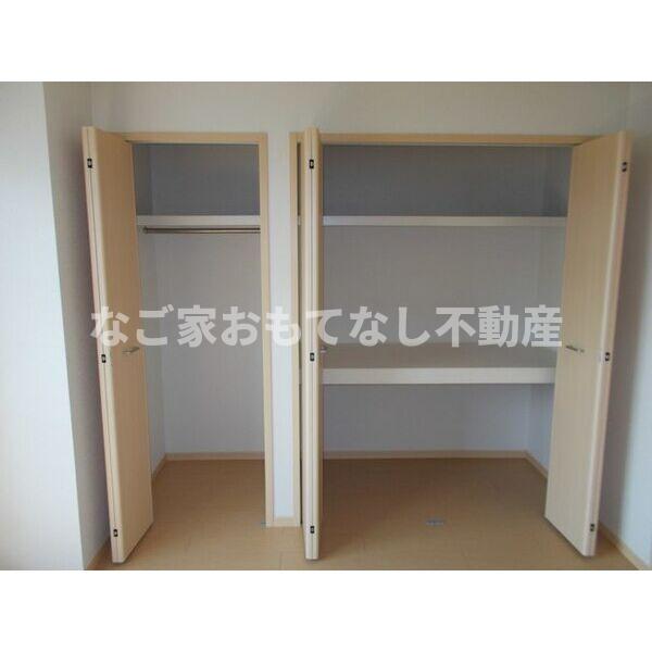 名鉄犬山線 西春駅 バス乗車時間：15分 最寄りバス停で下車 徒歩8分 2階建 築17年の内装写真