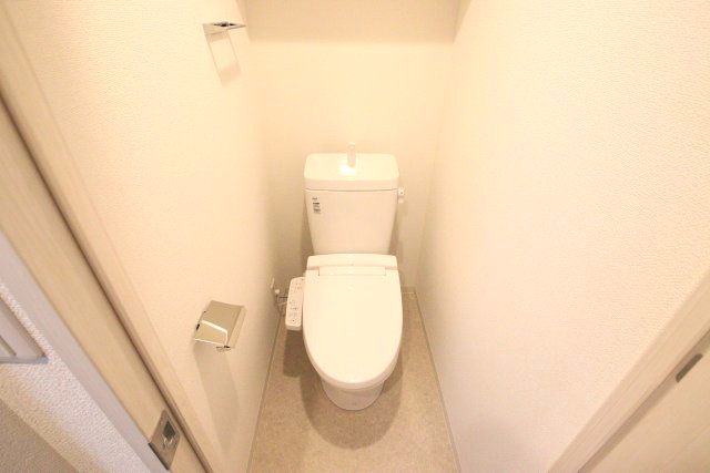 名鉄名古屋本線 山王駅 徒歩11分 13階建 築1年のトイレ写真