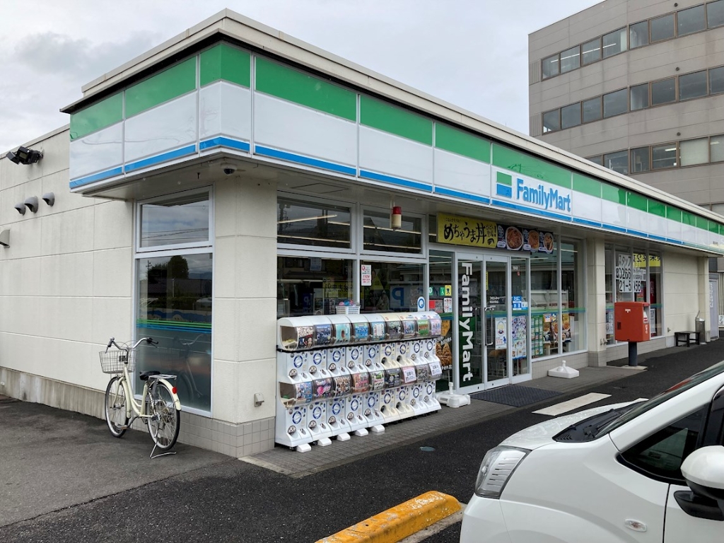コンビニ　ファミリーマート 岡谷田中町店（コンビニ）まで764m
