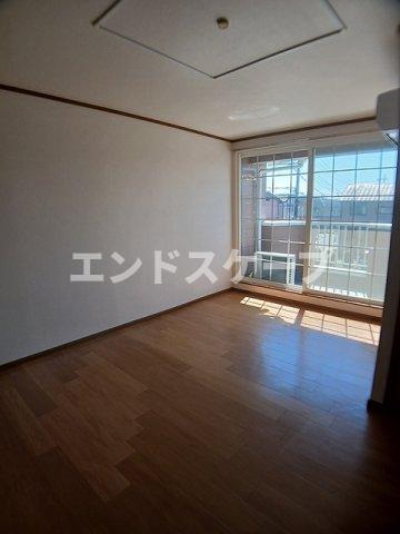 ＪＲ信越本線 北高崎駅 徒歩26分 2階建 築30年の居間写真