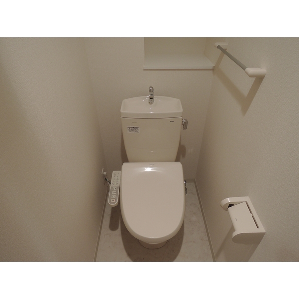 地下鉄長堀鶴見緑地線 京橋駅 徒歩3分 10階建 築13年のトイレ写真