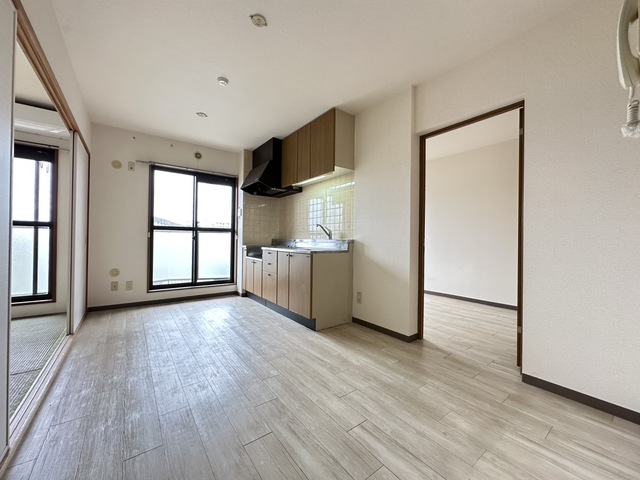 居室・リビング　別部屋参考写真です