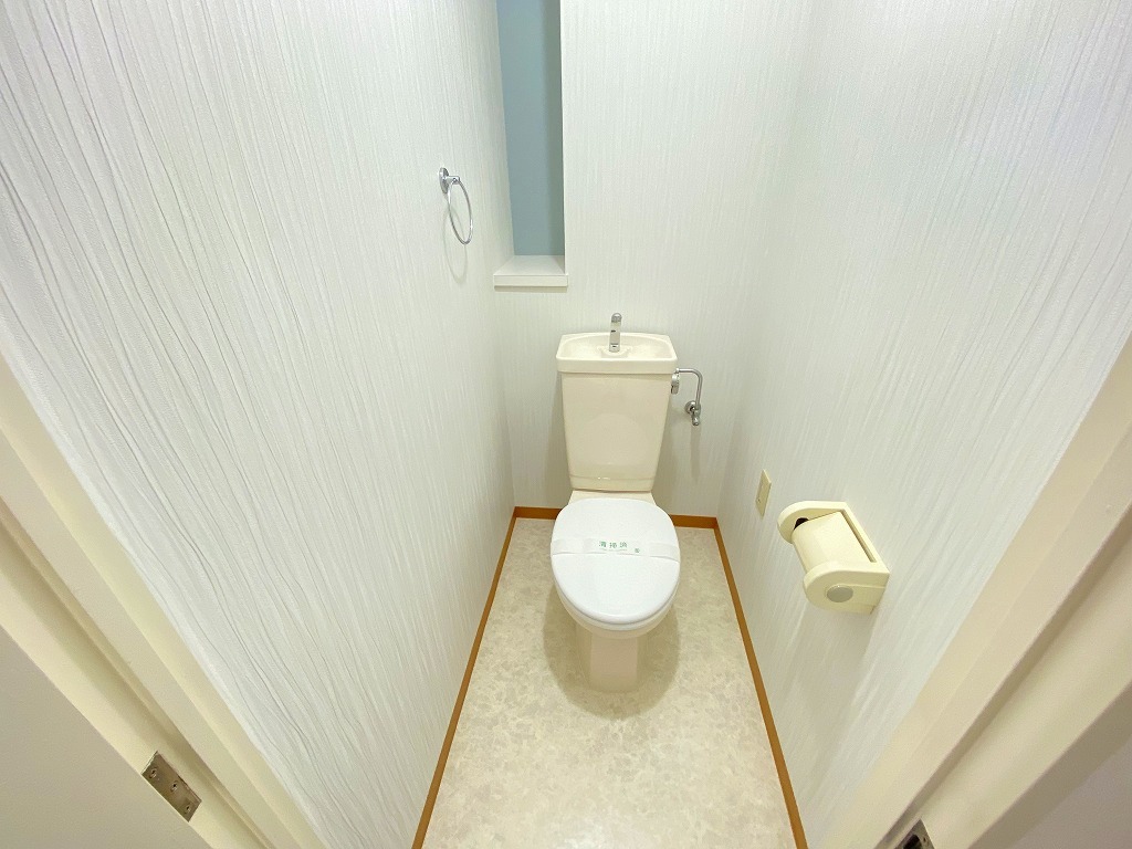 地下鉄谷町線 出戸駅 徒歩5分 10階建 築36年のトイレ写真