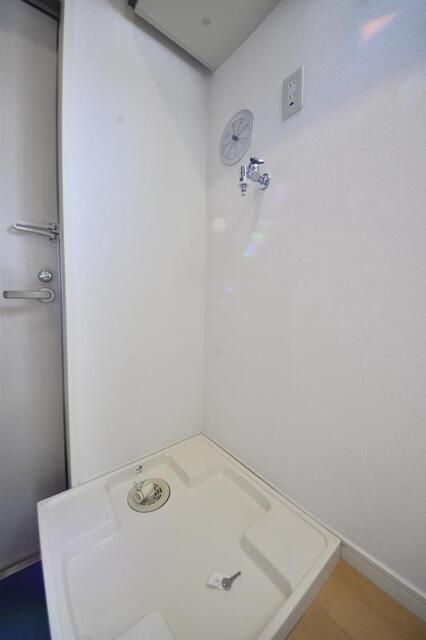 京王線 千歳烏山駅 徒歩10分 2階建 築24年のトイレ写真