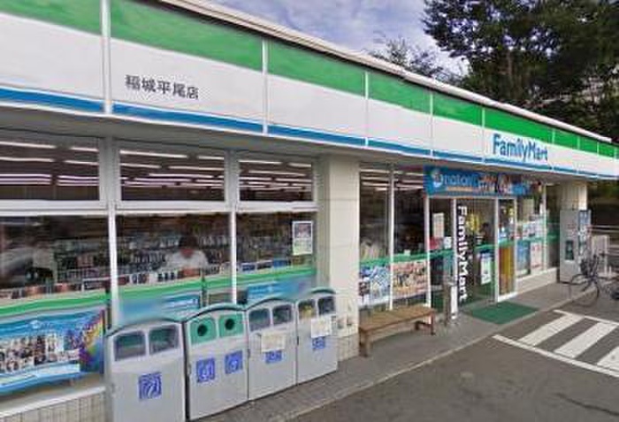 コンビニ　ファミリーマート（コンビニ）まで160m
