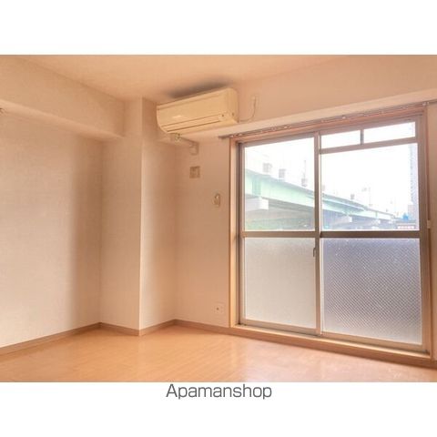 ベレーサ山王の居間写真