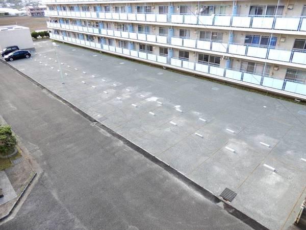駐車場　駐車スペースもあります