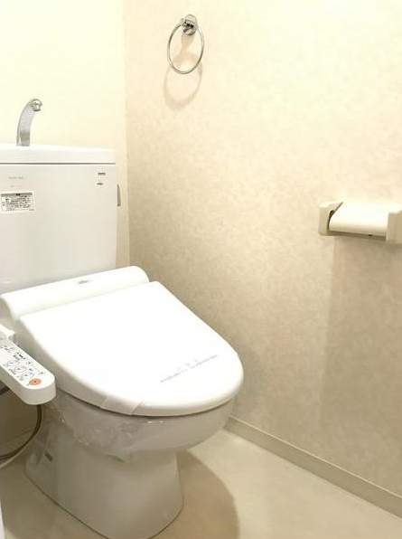 ＪＲ中央線 高円寺駅 徒歩5分 6階建 築16年のトイレ写真