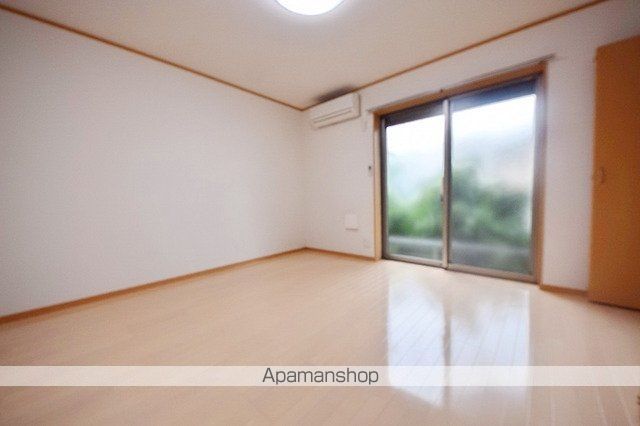 アムール Meguritaの居間写真