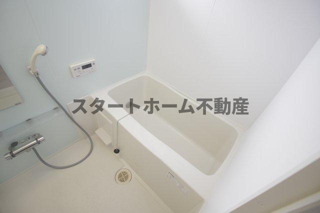 バス・シャワールーム　ゆったり過ごせるお風呂です