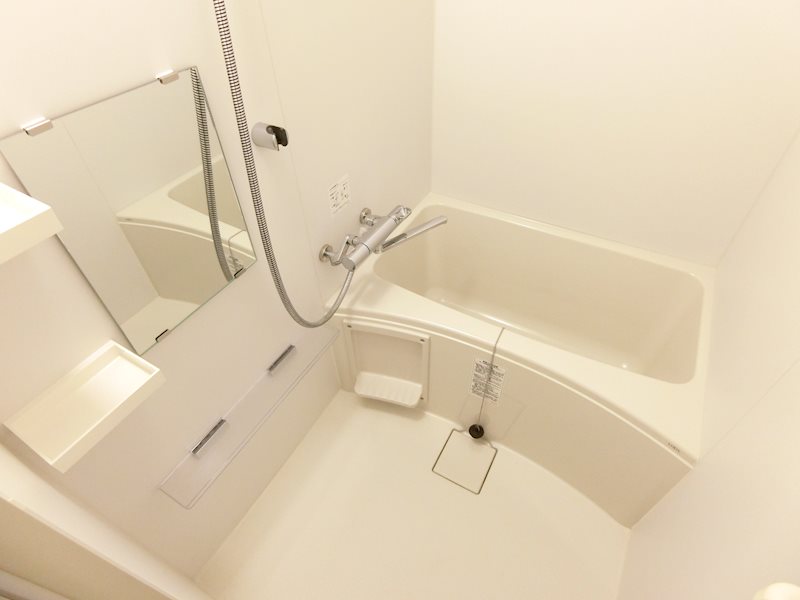 バス・シャワールーム　バス・トイレ別でゆっくり湯船に浸かれます