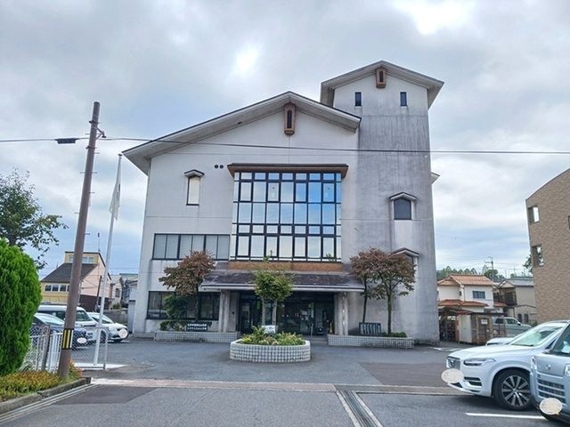 役所　石山市民センター（役所）まで900m