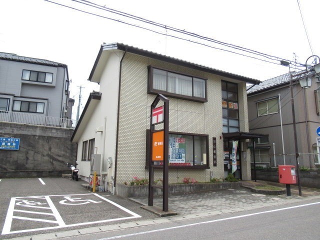 郵便局　浦山郵便局（郵便局）まで1586m