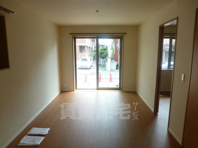 ＪＲ阪和線 百舌鳥駅 徒歩2分 3階建 築12年の居間写真