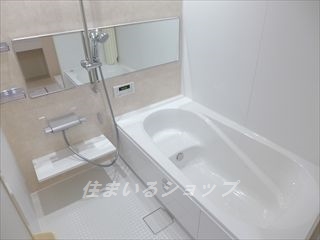 バス・シャワールーム　追い焚き・浴室暖房乾燥機あり