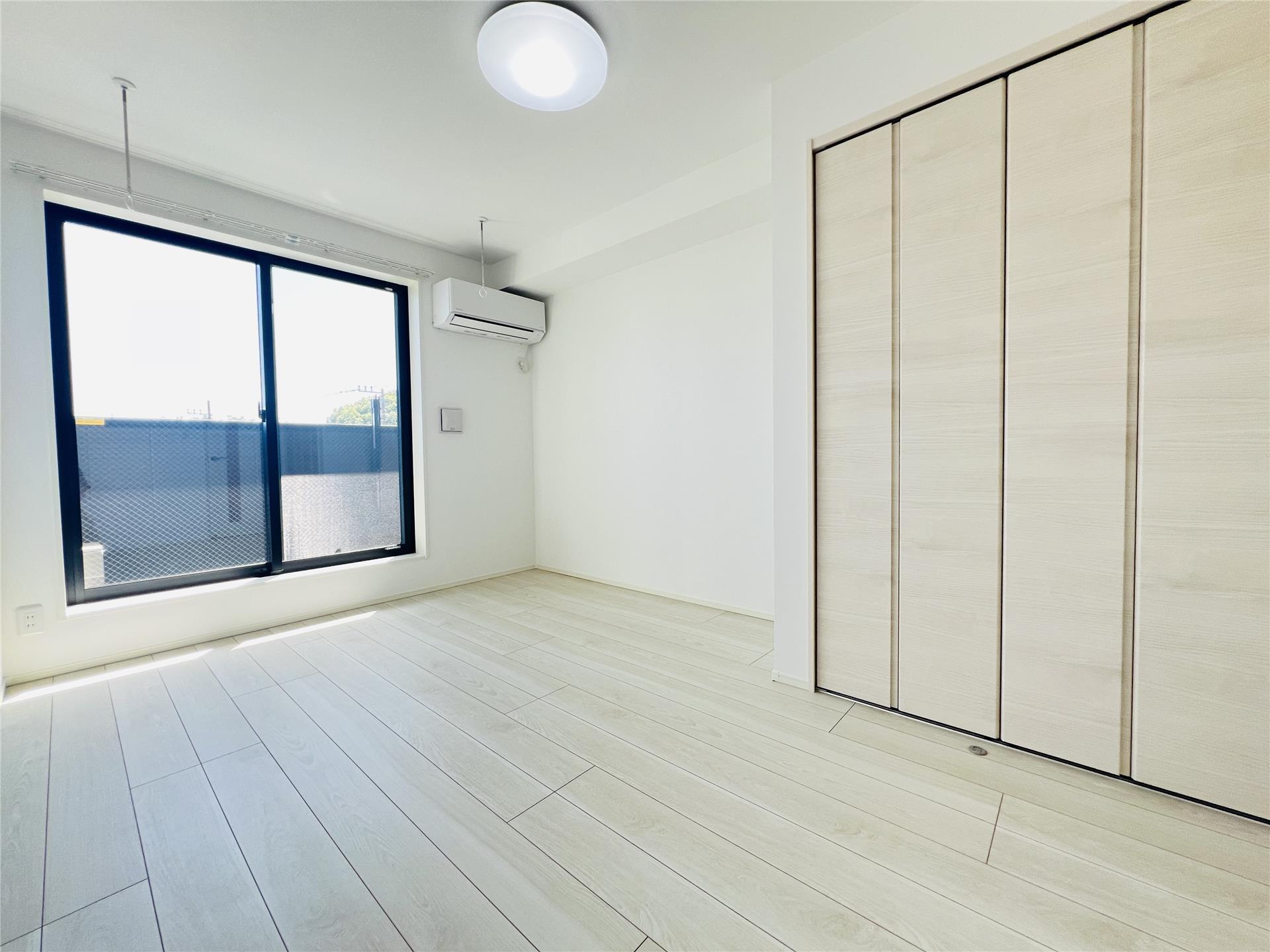 居室・リビング　写真は同間取り別部屋です。
