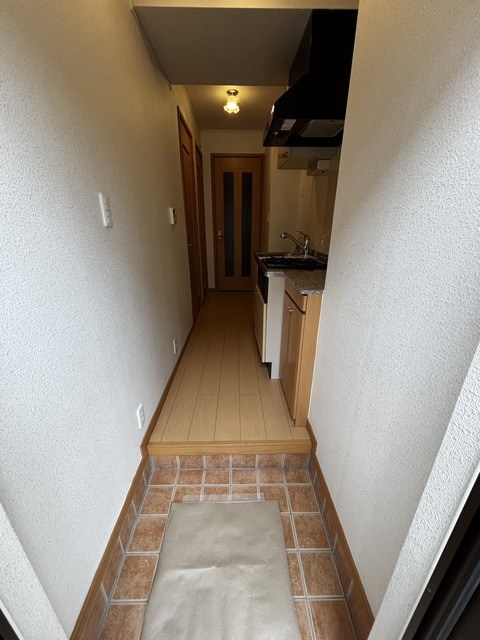 玄関　別部屋参考写真です