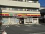 コンビニ　デイリーヤマザキ 足立江北３丁目店（コンビニ）まで114m