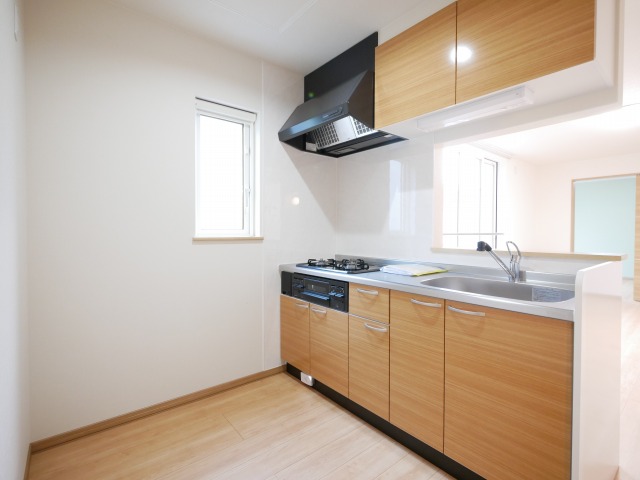 キッチン　人気の対面システムキッチンタイプです！