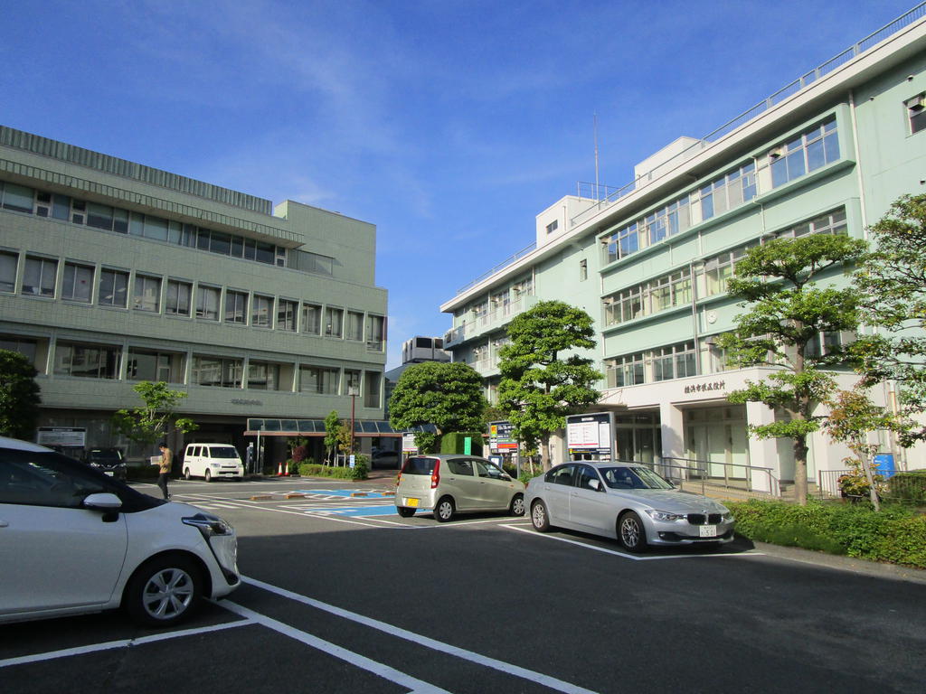 役所　横浜市栄区役所（役所）まで963m