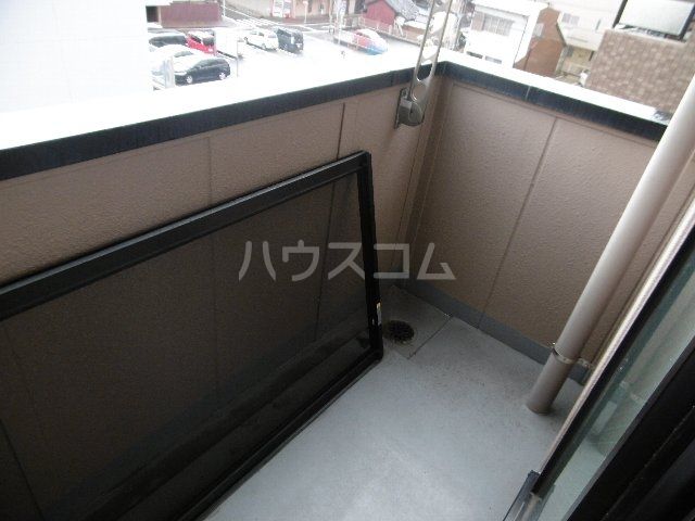 【名古屋市瑞穂区直来町のマンションのバルコニー】