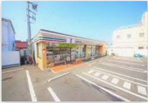 コンビニ　セブンイレブン 福生牛浜駅東店（コンビニ）まで295m