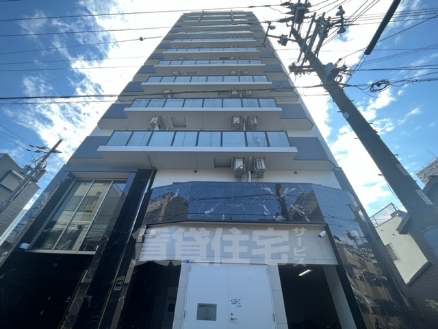 エステムコート大阪福島ルアーナの建物外観