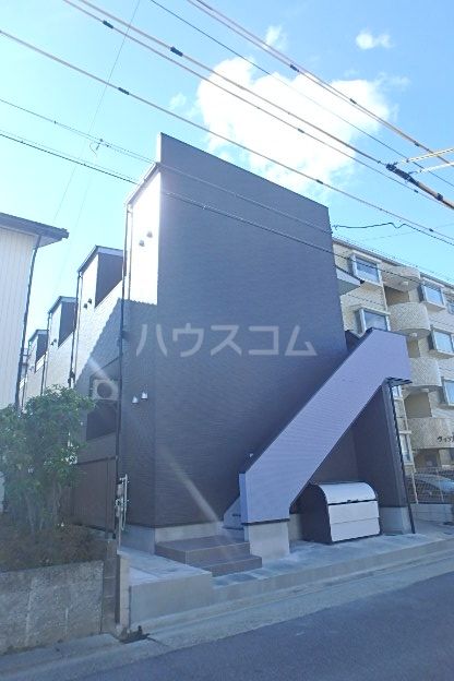 名古屋市守山区新守町のアパートの建物外観