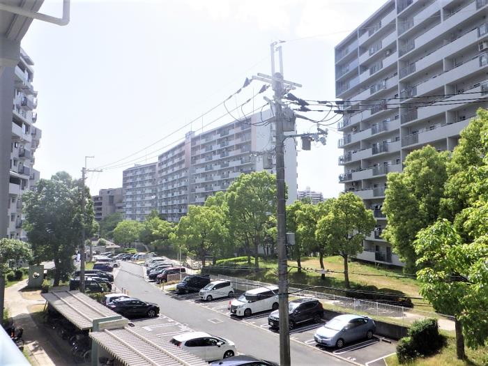 【光明池駅前2-22の駐車場】