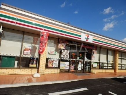 【大府市中央町のアパートのコンビニ】