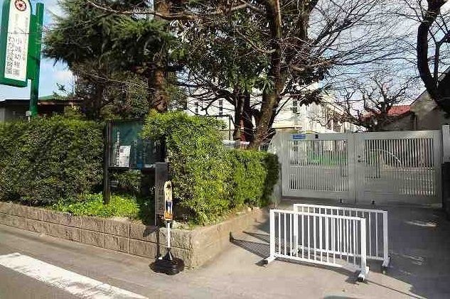 【小城市小城町畑田のアパートの幼稚園・保育園】