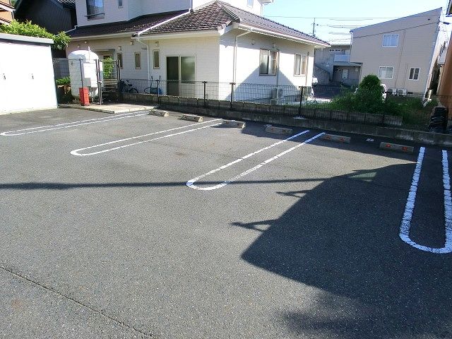 【Ｔ＆Ｒの駐車場】