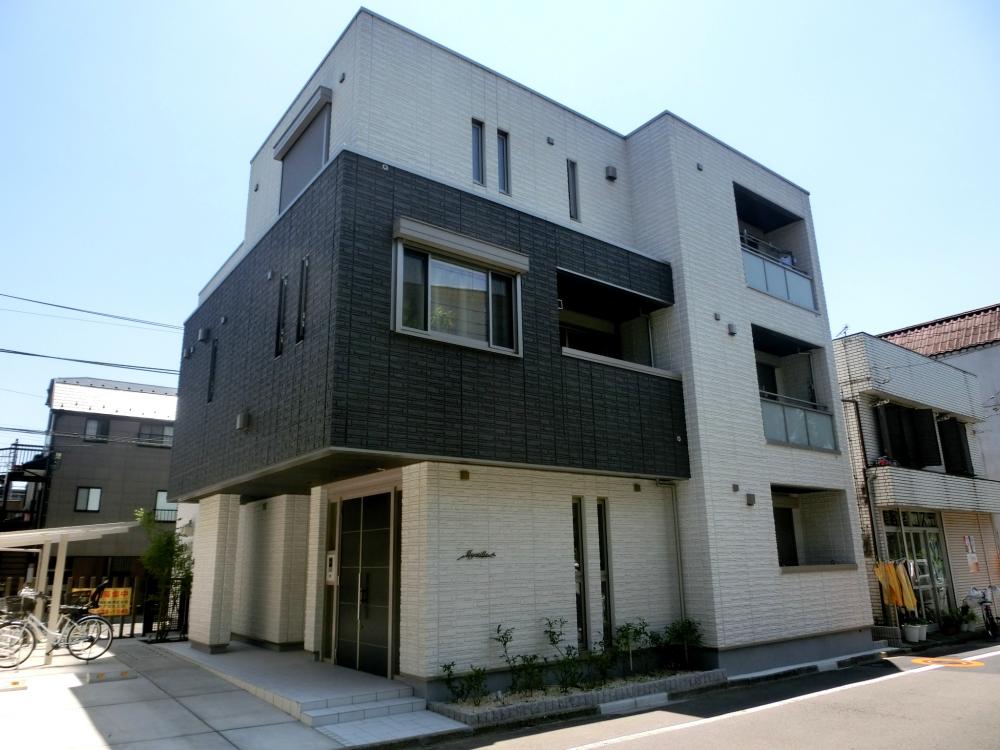 立川市柏町のマンションの建物外観