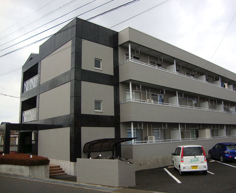 【松本市大字島内のマンションの駐車場】