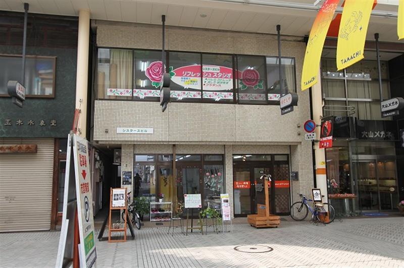 高松市田町のアパートの建物外観