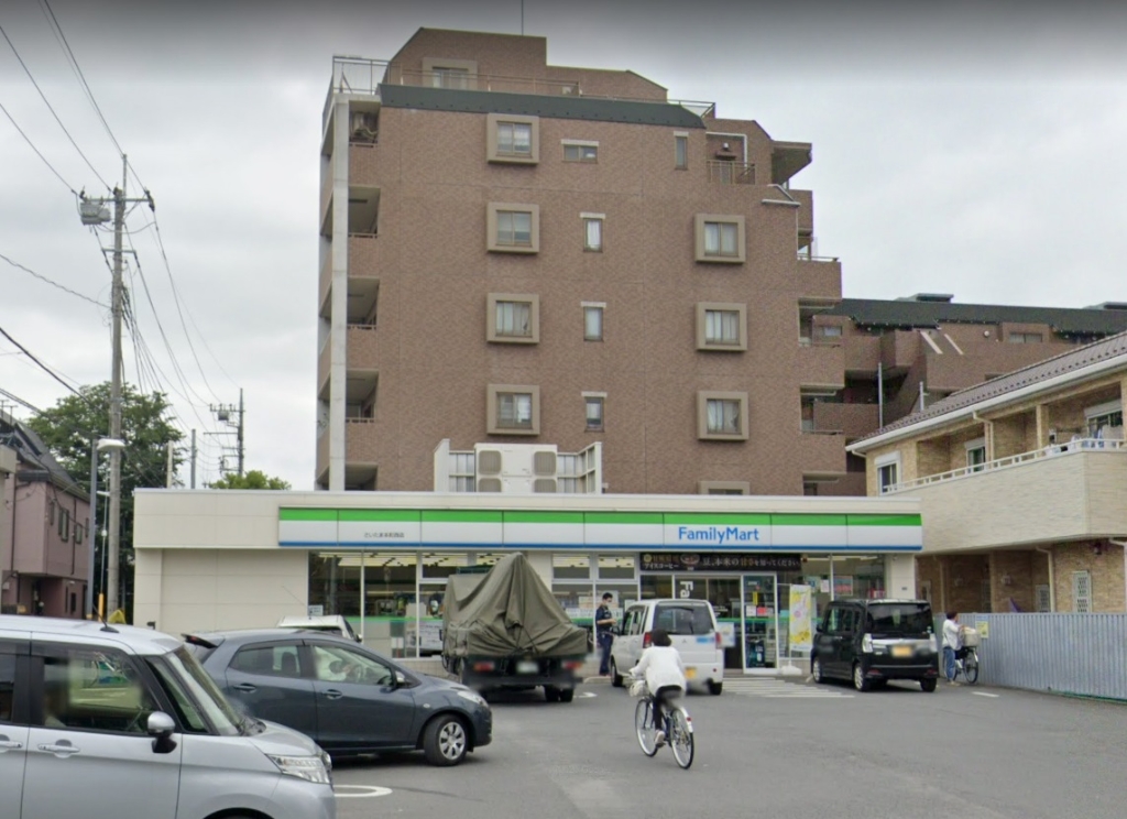 コンビニ　ファミリーマート さいたま本町西店（コンビニ）まで355m