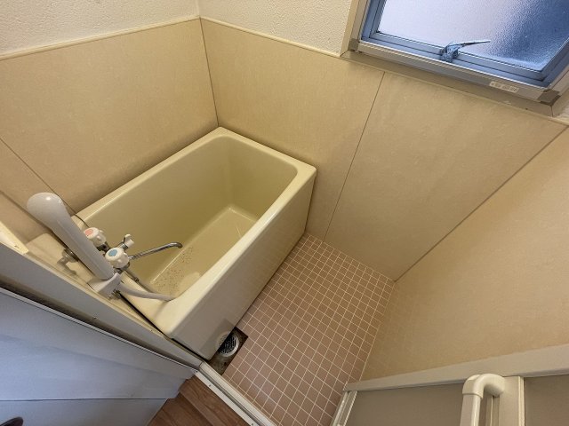 バス・シャワールーム　ゆったり過ごせるお風呂です