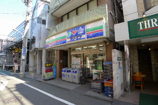 コンビニ　スリーエフ 梅丘2丁目店（コンビニ）まで472m