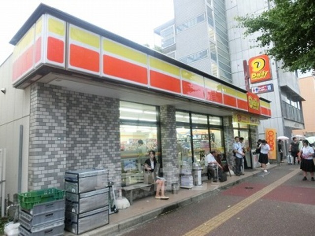 コンビニ　デイリーヤマザキ 奈良屋店（コンビニ）まで289m