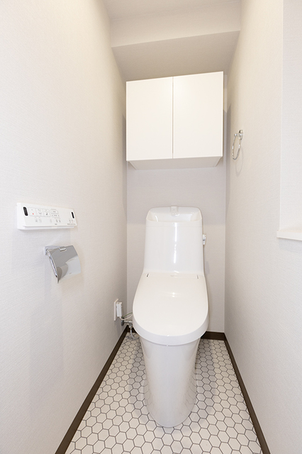 トイレ　※写真は同タイプ住戸です。