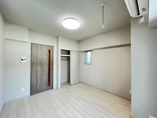 居室・リビング　参考画像 別住戸の写真です