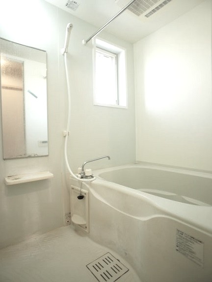 バス・シャワールーム　ゆったり過ごせるお風呂です♪