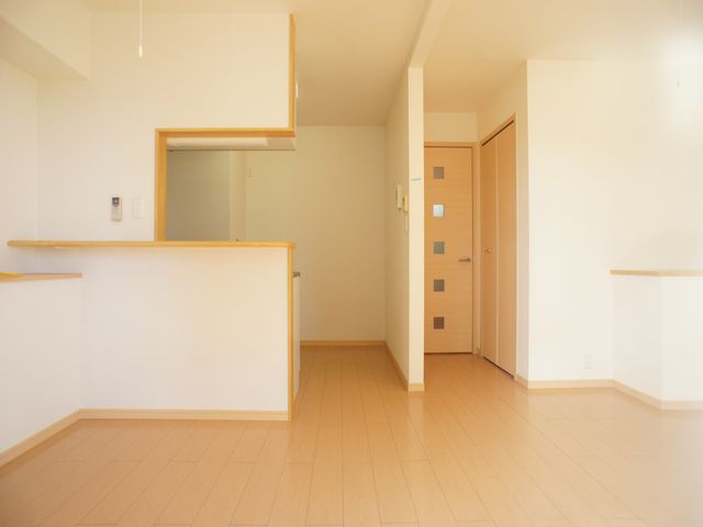 居室・リビング　快適に過ごせるエアコンが付いています♪