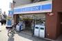 コンビニ　ローソン四天王寺店（コンビニ）まで131m