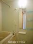 バス・シャワールーム　ゆったりと入れる浴室です。