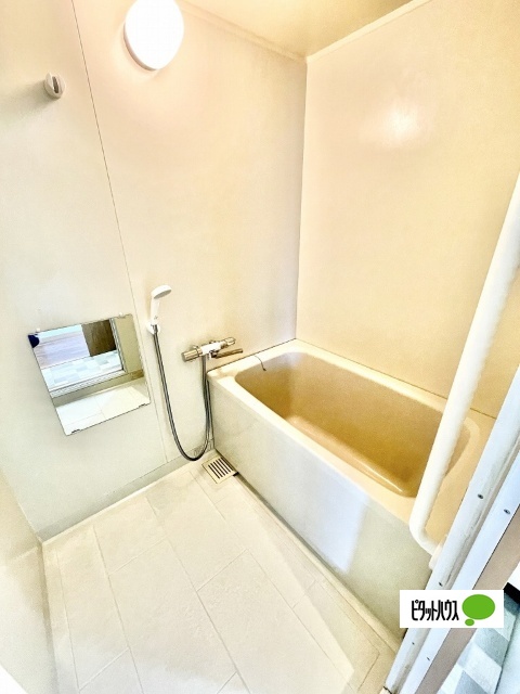 バス・シャワールーム　同物件別部屋