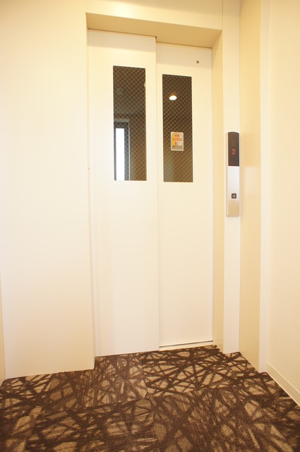 その他共有部分　エレベーター完備なので、たくさんお買い物しても安心ですね♪