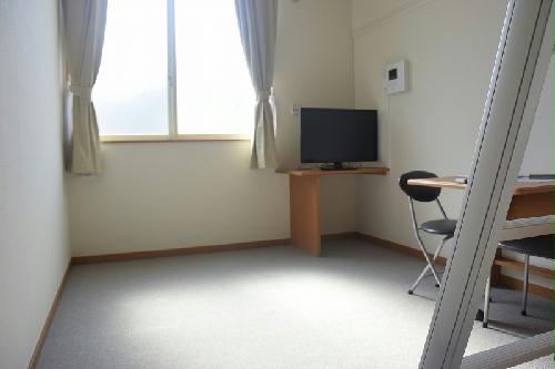 居室・リビング　2Ｆは絨毯です!!