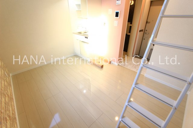 居室・リビング　同アパートの参考写真です。