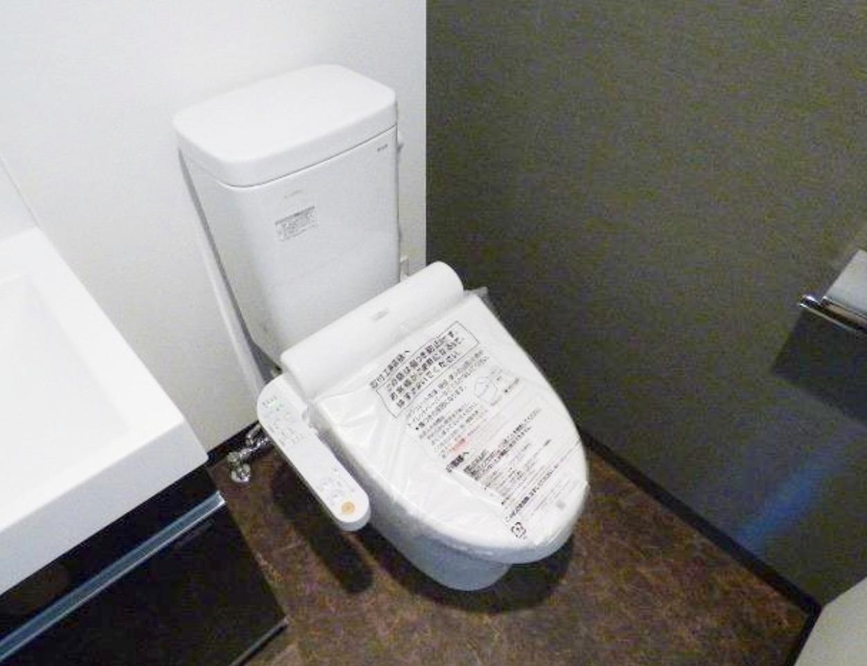 トイレ　トイレ